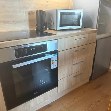 Alpine Escape With Maiskogel View