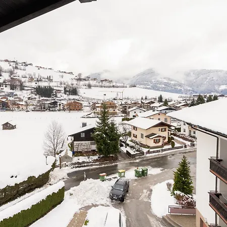 Alpine Escape With Maiskogel View Lägenhet