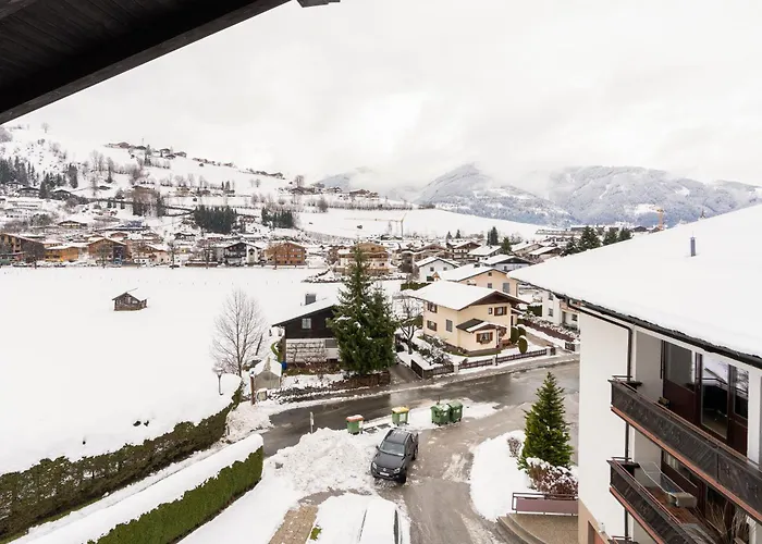 Alpine Escape With Maiskogel View Appartement